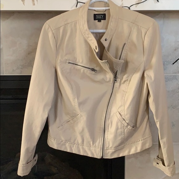Tan jacket - Picture 1 of 3